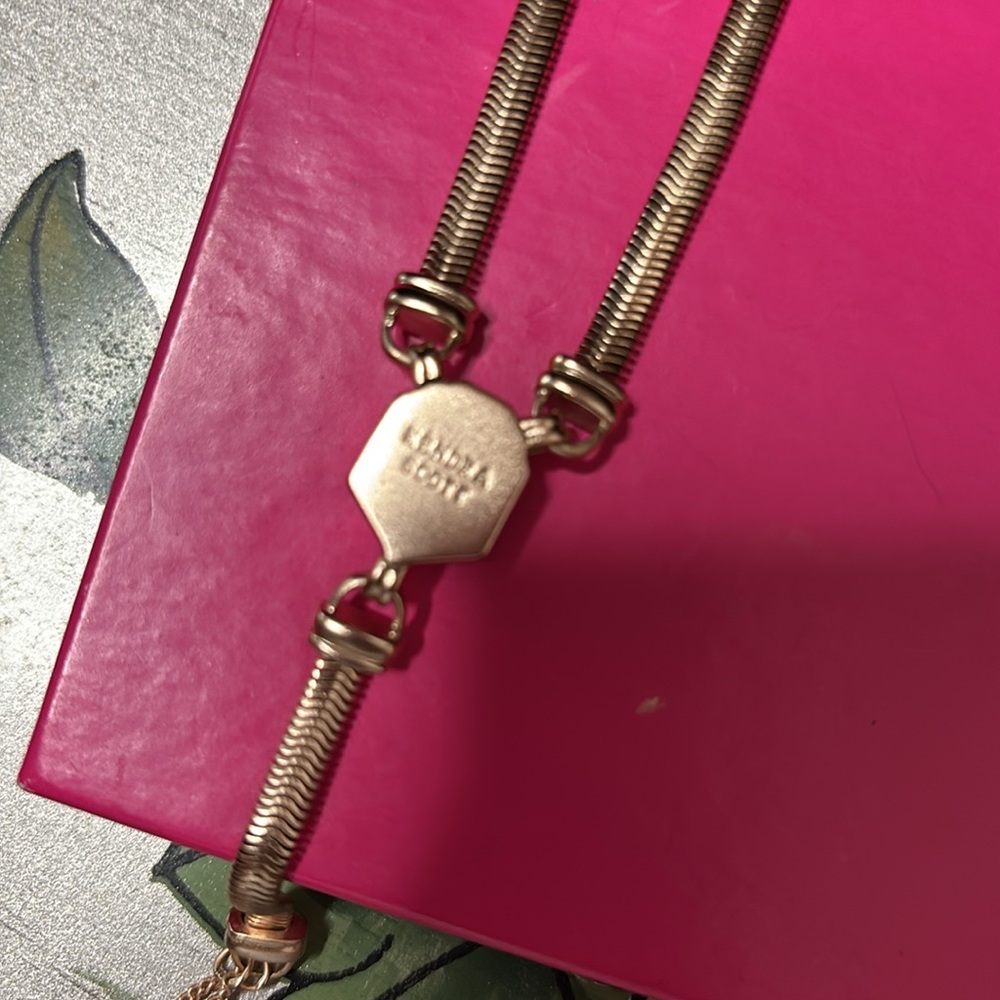 Kendra Scott hand chain - Picture 2 of 2